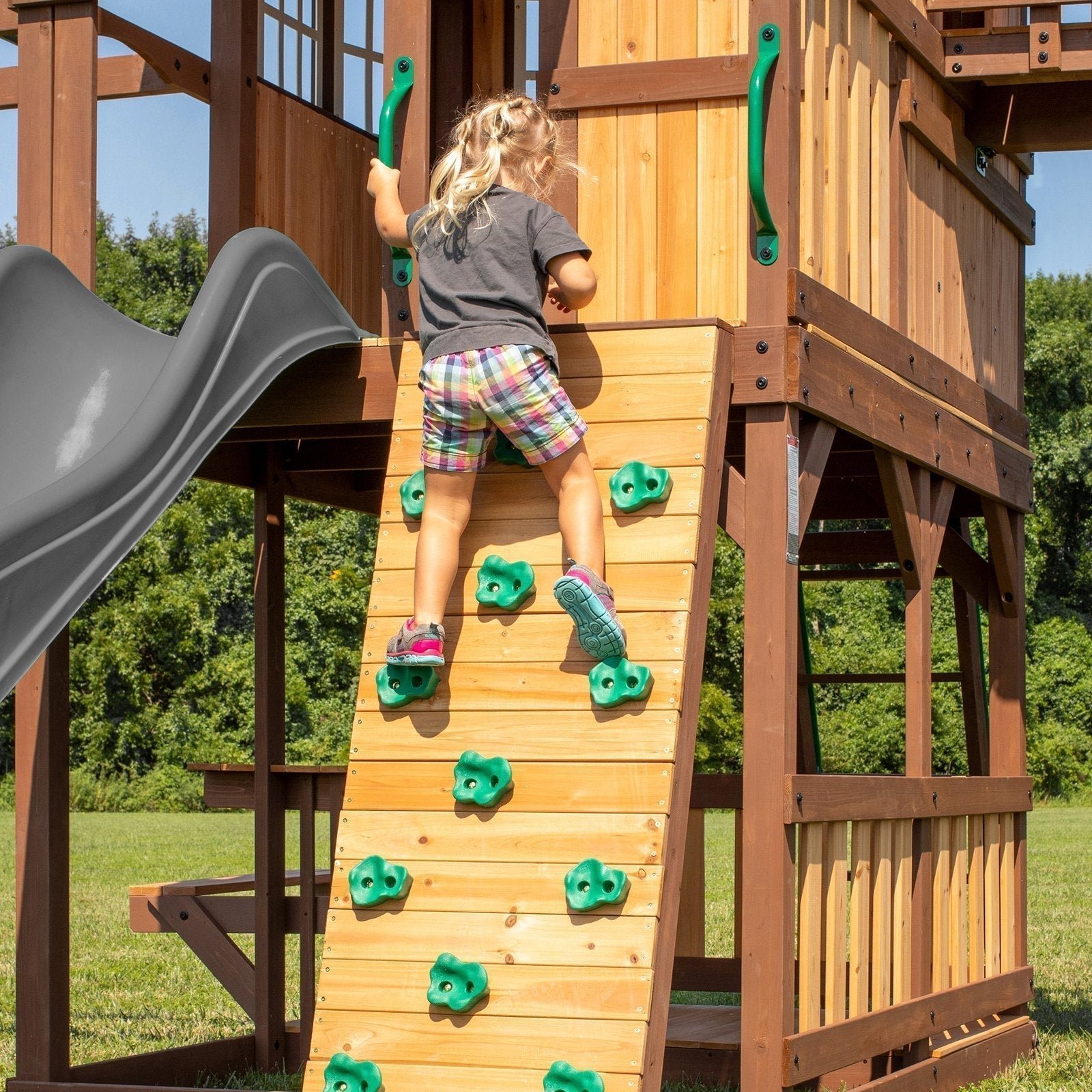 04-Skyfort-with-Vac-Slide-Rock-Wall-TrapGray-1.jpg