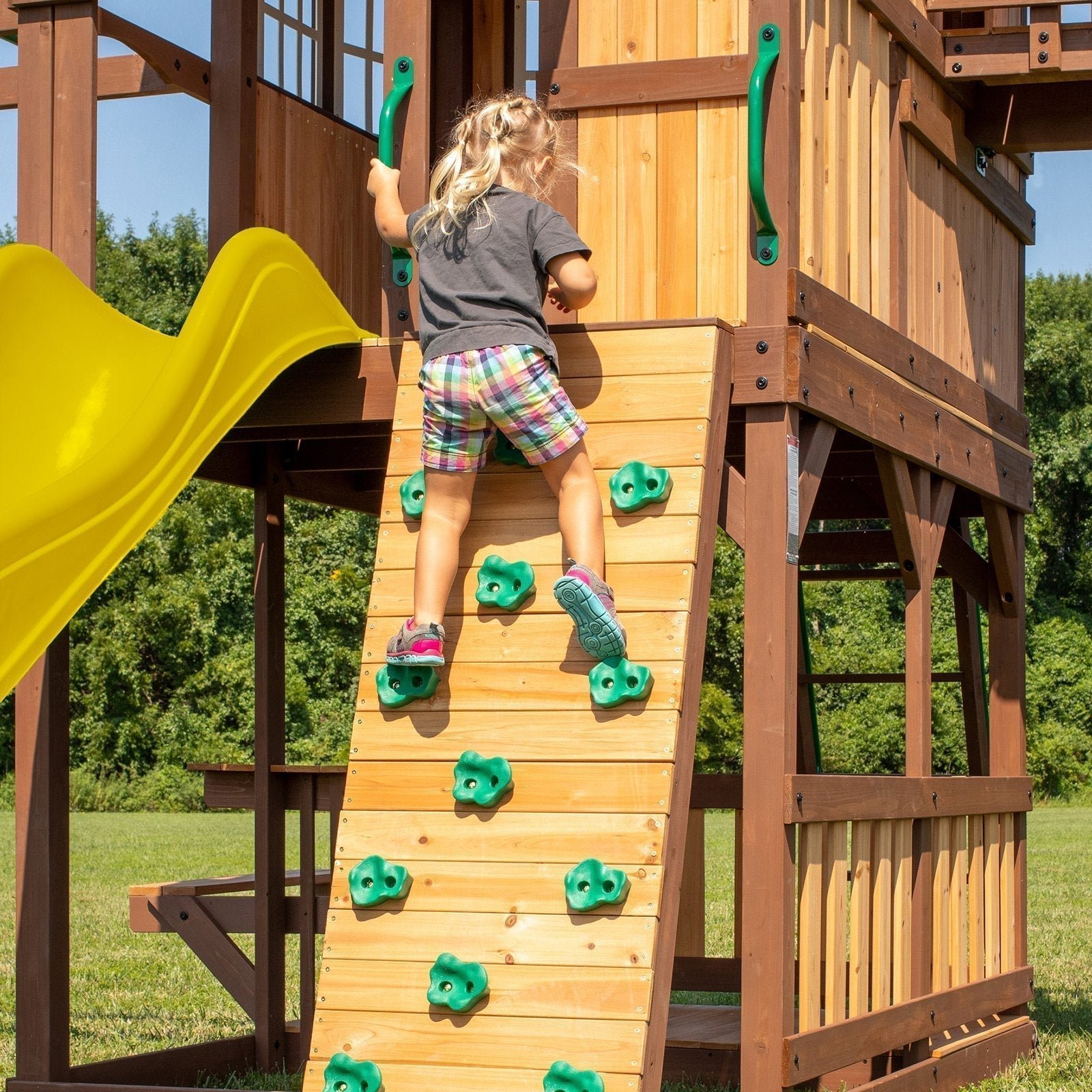 04-Skyfort-with-Vac-Slide-Rock-Wall-TrapcopyYellow-1.jpg