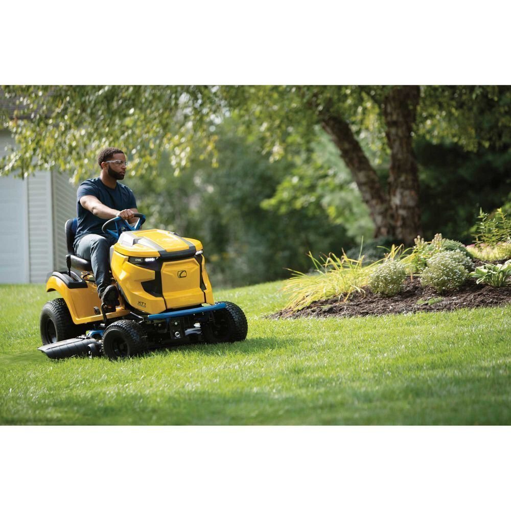 Cub_Cadet_XT1LT42E_2000x20000_8.jpg