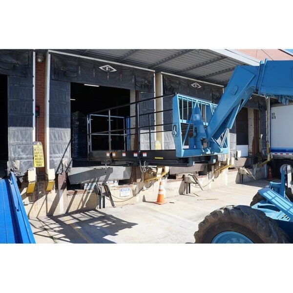 blue-diamond-attachments-4-x-8-work-platform-forklift-117015-6-600x600-1.jpg