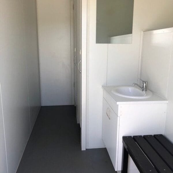 premiershippingcontainers_1605760775_2445621102733879003_4553681639-600x600-1-1.jpg