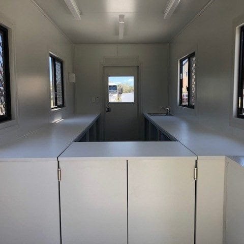 premiershippingcontainers_1605760775_2445621102767329908_4553681639-1.jpg