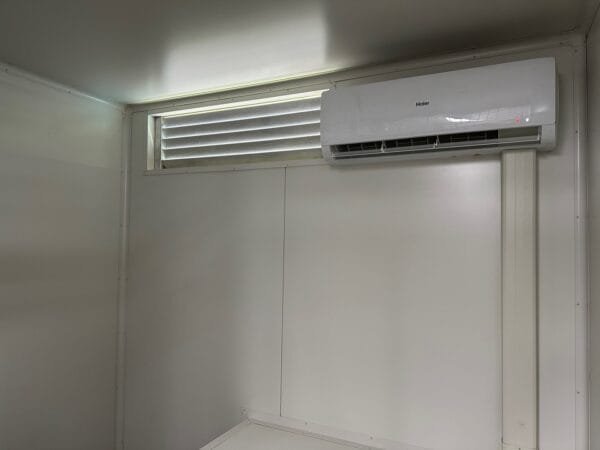 premiershippingcontainers_1699574602_3232588481338584492_4553681639-600x450-1-1.jpg